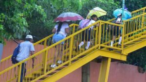 Suspenden clases en 10 municipios de Nayarit por huracán Priscilla