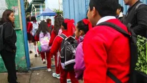 ¿Estudias en Edomex? Checa las 6 becas disponibles en 2026