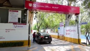 Autos con engomado amarillo y placas 5 o 6 deben verificar en CDMX antes del 31 de agosto para evitar multa