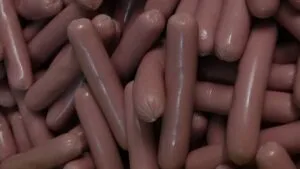 ¿Por qué se les conoce como winis a las salchichas en Chihuahua?