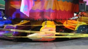 Se descarrila juego mecánico en la feria de Xmatkuil en Yucatán