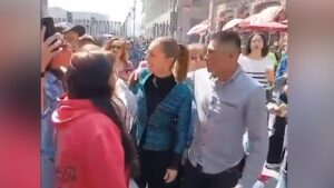 Detienen al hombre que acosó a Claudia Sheinbaum en el Zócalo