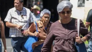 Requisitos del aguinaldo 2025 para adultos mayores con INAPAM