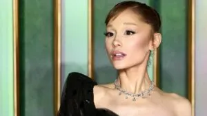 Confirma Ariana Grande que se contagió de COVID