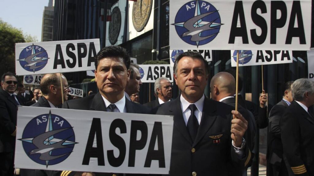 Pilotos protestarán el 1 de diciembre en la SICT.