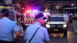 Vehículo embiste multitud en Australia durante carrera, hay 9 heridos