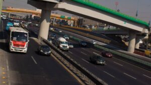 Hay cierre vial parcial en la autopista México-Puebla por obras