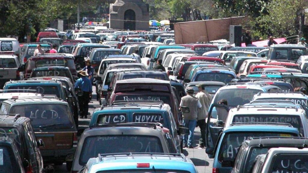 Autos chocolate continuarán con regularización en México