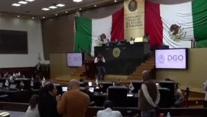 Durango impulsa la “Ley Nicole” para castigar cirugías estéticas en menores