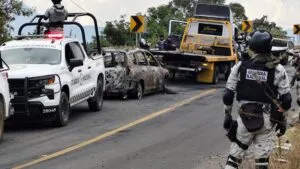 Operativo contra el “Camaleón”, líder del CJNG, deja dos muertos y bloqueos en Michoacán