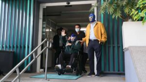 Blue Demon Jr. sale del hospital tras accidente automovilístico