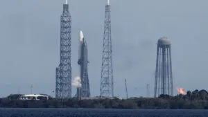 Blue Origin pospone lanzamiento de cohete a Marte por clima adverso