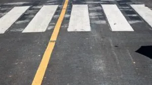 Paso Florentino: la peligrosa calle en bajada que provoca derrapes y choques