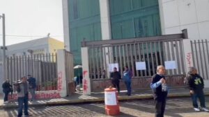 Inicia audiencia de doña Carlota; su defensa pide arraigo domiciliario