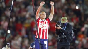 ¡Hasta las lágrimas! Chicharito Hernández conmovido por su gol contra Monterrey