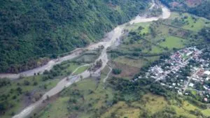 Se desborda el río Chicontla por fuertes lluvias: imágenes