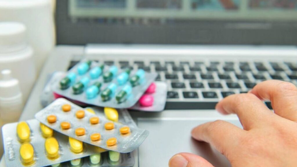 Cofepris alerta: venden medicinas ilegales sin receta ni registro sanitario en internet