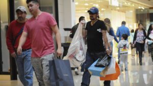 Bolsillo se reactiva: consumo privado repunta en México tras caída en julio