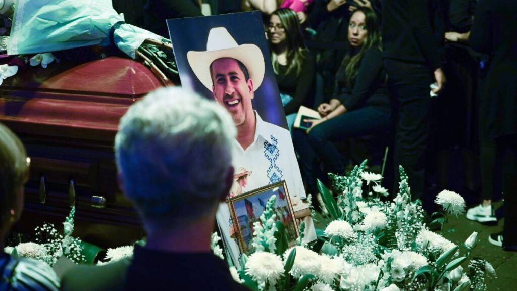 Carlos Manzo, alcade de Uruapan, asesinado