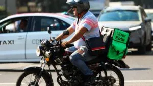 SCJN avala cobro de 2% a apps de transporte y reparto en CDMX