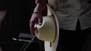 Diputado del “Movimiento del Sombrero” ofrece 10 mil pesos por denunciar a familiares criminales