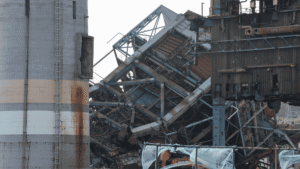 Siete personas atrapadas tras colapso en planta energética de Corea del Sur