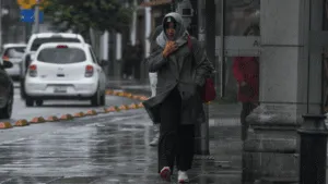 Siguen las lluvias y el clima frío en CDMX para este viernes 28
