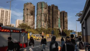 Ya son 146 muertos por incendio en Hong Kong: cifra podría seguir aumentando