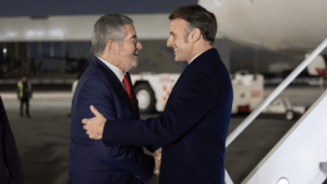 Llega Emmanuel Macron a CDMX; se reunirá con Sheinbaum