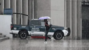 Amanecer frío y probabilidad de lluvia por la tarde en CDMX para este martes