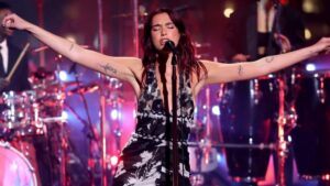 Dua Lipa sorprende con cover de Soda Stereo y conquista Argentina