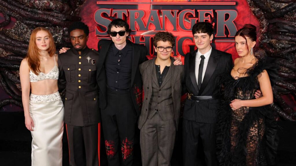 Elenco Stranger