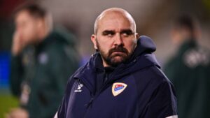 Muere el DT Mladen Zizovic a los 44 años, sufrió un infarto en pleno partido