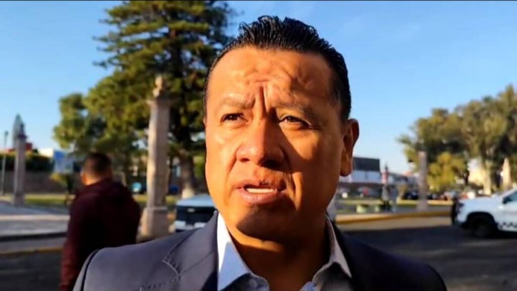 Escoltas de Carlos Manzo están bajo investigación pero siguen en activo.