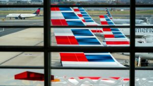 Estados Unidos sufre segundo día de recortes de vuelos con atrasos y cancelaciones