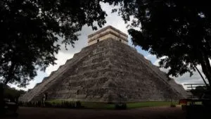 Estalagmita revela cómo la sequía cambió la historia de los mayas