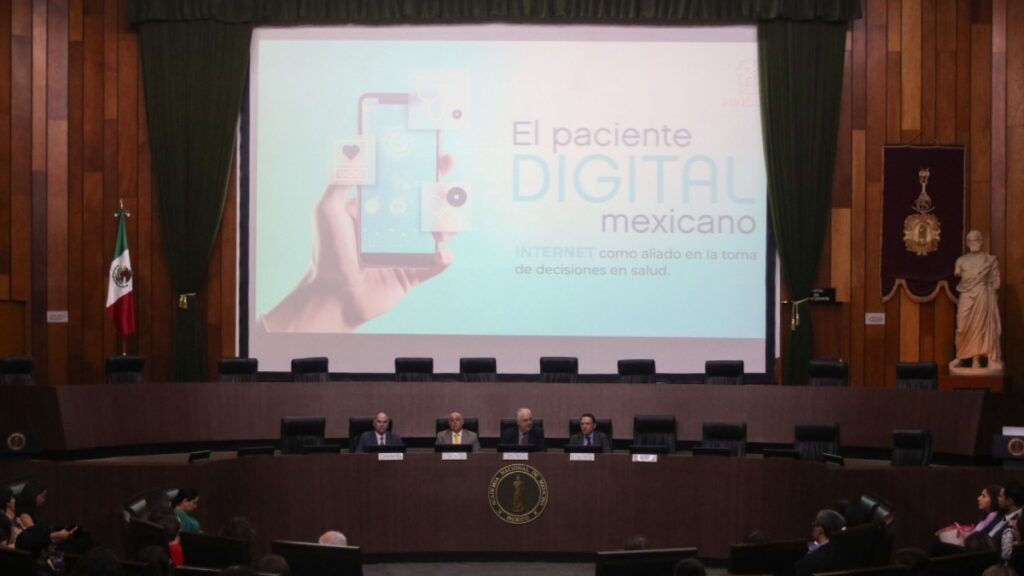 FunSalud revela que pacientes mexicanos recurrena la IA para consultar temas de salud| Foto: Cuartoscuro/Archivo