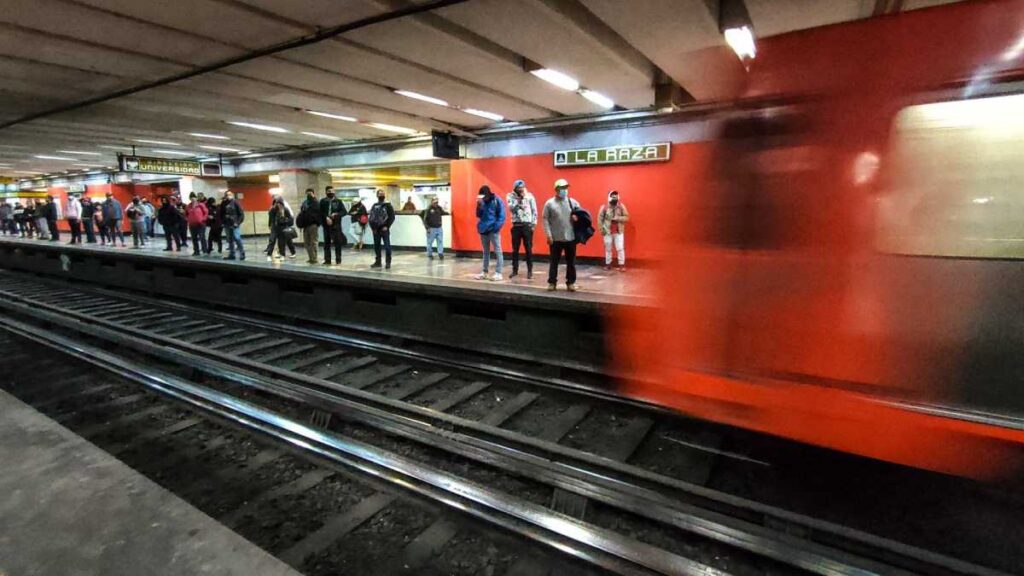 Explosiones en Metro La Raza