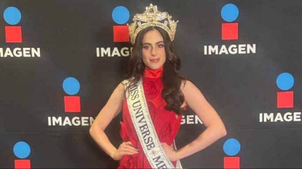 Fátima Bosch cautivó en traje de baño en la previa de Miss Universo 2025: videos