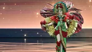 ¡Espectacular! Fátima Bosch deslumbra en la gala de traje típico de Miss Universo 2025