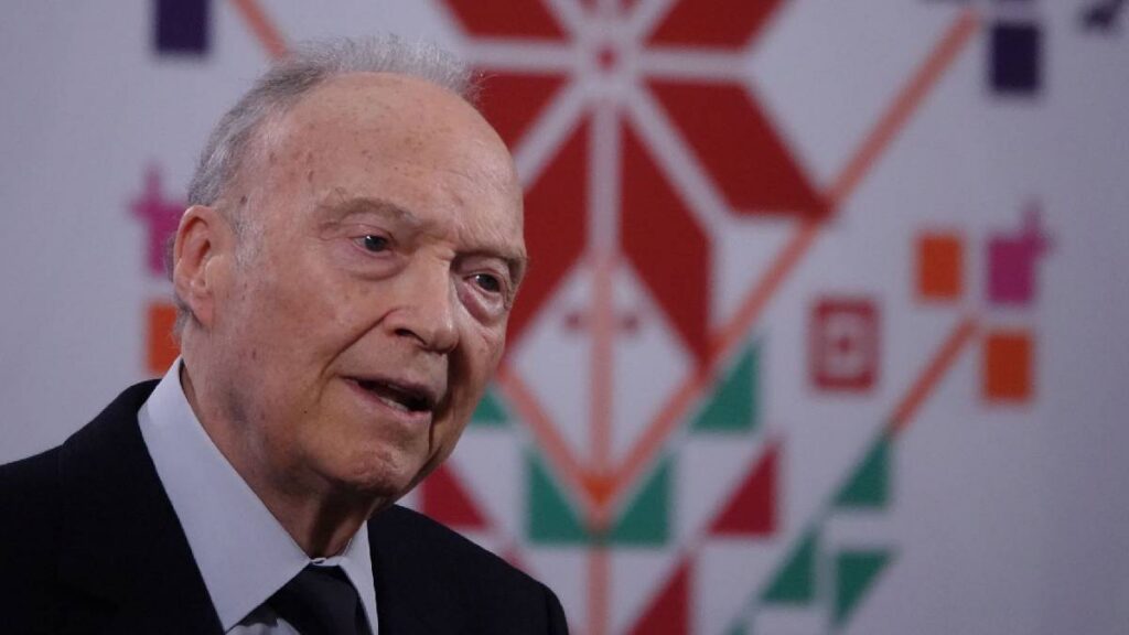 La FGR tiene un proceso legal para suplir al fiscal si renuncia o es removido, garantizando la continuidad institucional.