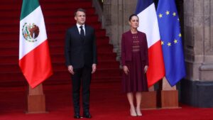 Claudia Sheinbaum recibe al presidente de Francia, Emmanuel Macron, en Palacio Nacional