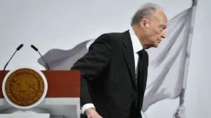 Los expedientes más polémicos y pendientes que deja Gertz Manero