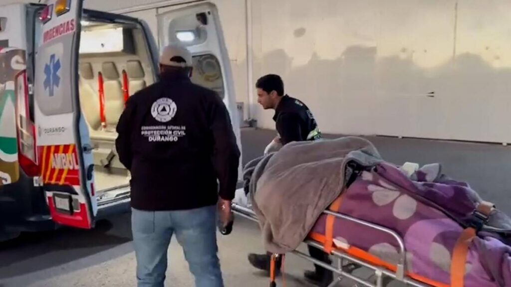 Dos trabajadores del INEGI mueren y tres resultan heridos en Durango; peritajes buscan esclarecer las causas del accidente.