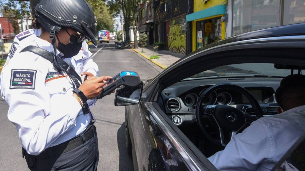 Conoce 14 infracciones por las que se va tu vehículo al corralón.