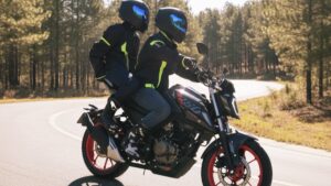 ¿Cómo ser un buen copiloto en motocicleta? ITALIKA te da 6 consejos clave
