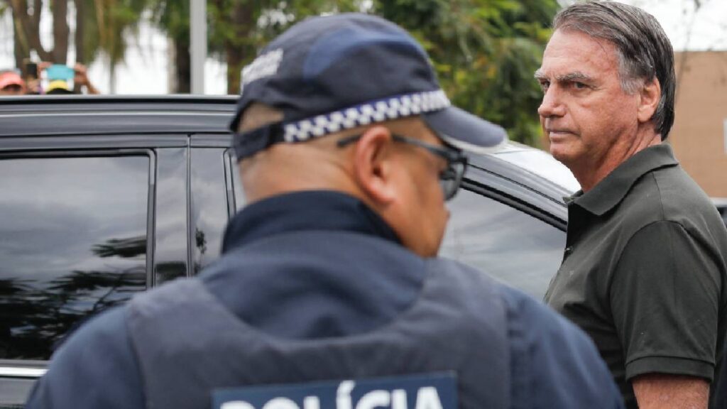 Bolsonaro fue enviado a prisión preventiva por orden del Supremo; su defensa apelará alegando graves problemas de salud.