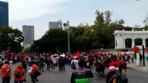 Jóvenes de la “Generación Z” marchan en CDMX; realizan mitin en Hemiciclo a Juárez