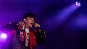 Junior H declara ante Fiscalía de Jalisco por apología del delito