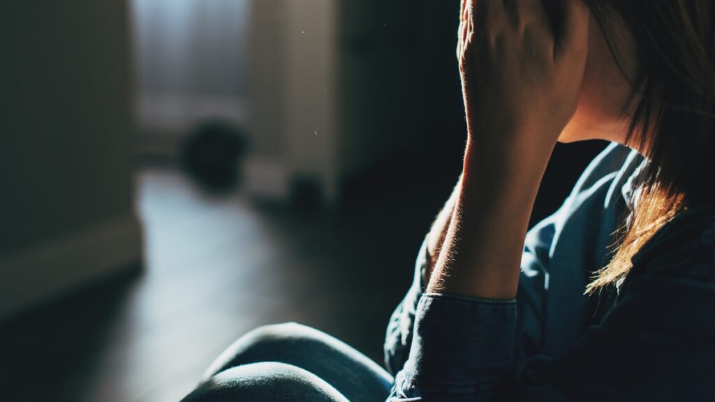 Lanzan campaña "El abuso no es amor" para detectar violencia en las relaciones